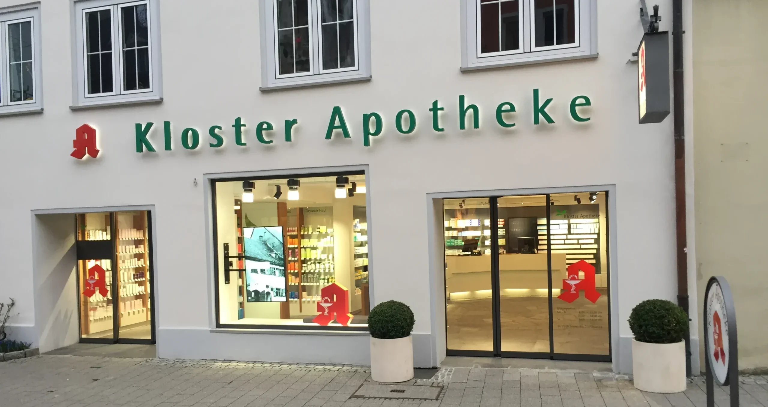Apotheke außen
